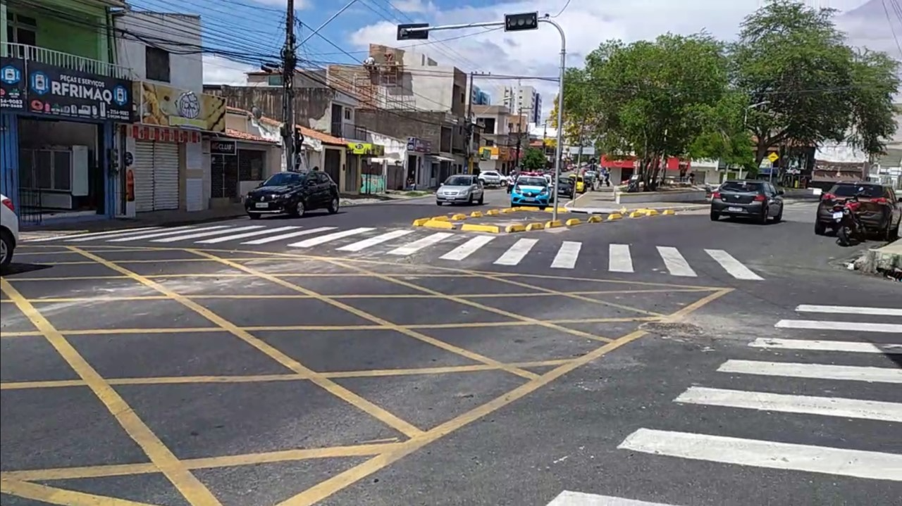 STTP modifica trânsito na Liberdade e alerta motoristas para inicio de funcionamento de semáforos em cruzamento da Rua Sergipe.