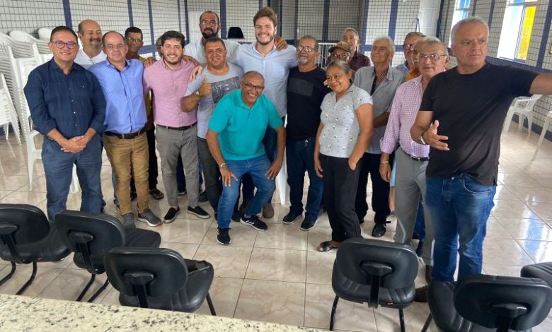 Reunião de taxistas com o prefeito Bruno, STTP e Urbema garante conquistas para a categoria