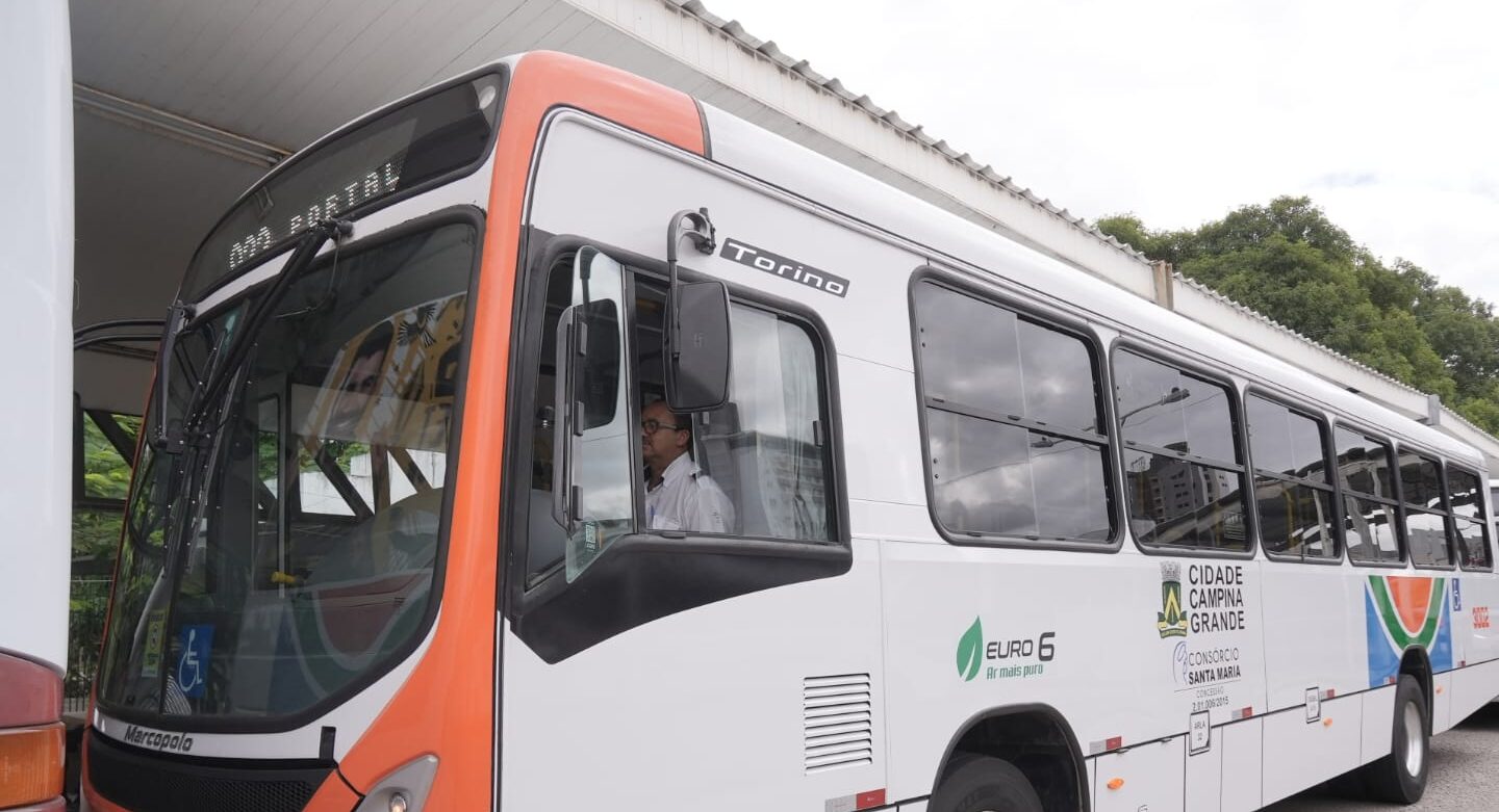 Prefeitura de Campina Grande apresenta 30 ônibus para o sistema de transporte público municipal